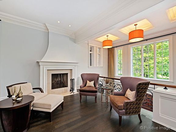 5th image of 1023 W Lill Ave
