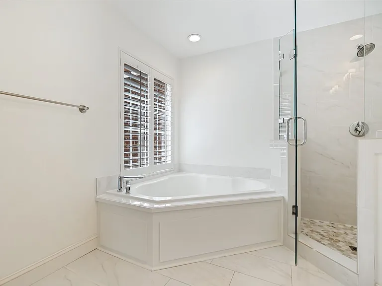 3967 Travis St — Photo 20