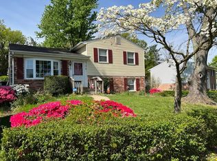 13705 Pennsboro Dr, Chantilly, VA 20151