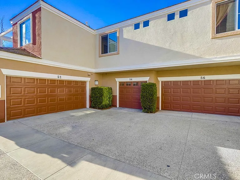 54 Santa Barbara Ct — Photo 30