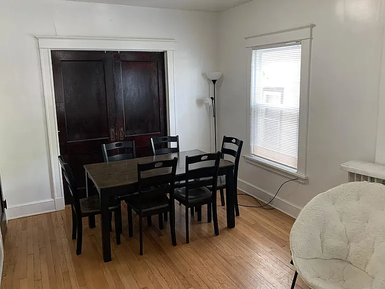 136 Chapin St — Photo 3