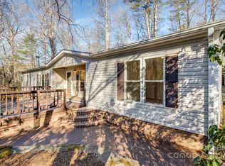 125 Misty Cove Ln, Hendersonville, NC 28739