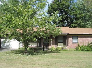 912 Westport Dr, Dexter, MO 63841