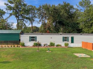 22107 Lakewood Dr, Frankston, TX 75763