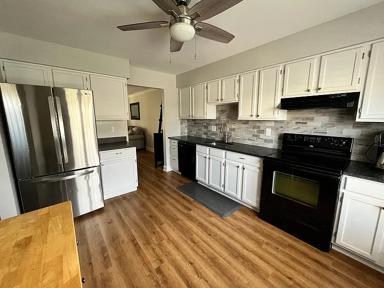 128 Crown Prince Dr — Photo 8