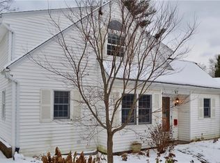 67 Village Ln, Rochester, NY 14610