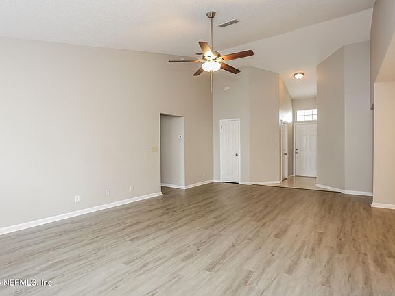5th image of 12635 ASHGLEN Drive N