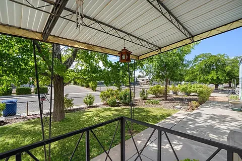 6831 Jade Park Ave NE — Photo 3