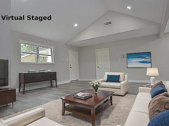 3rd image of 117 E Forrest Ln