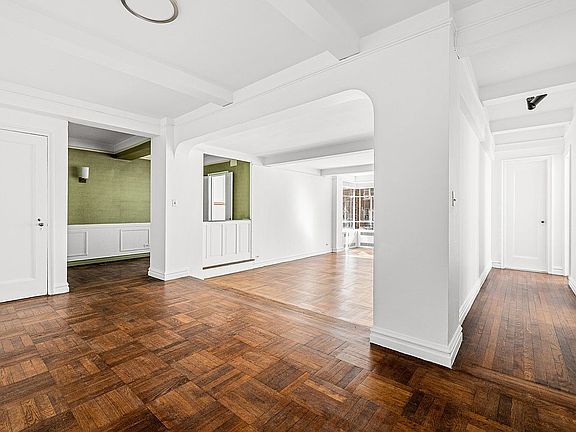 4th image of 565 W End Ave APT 5A