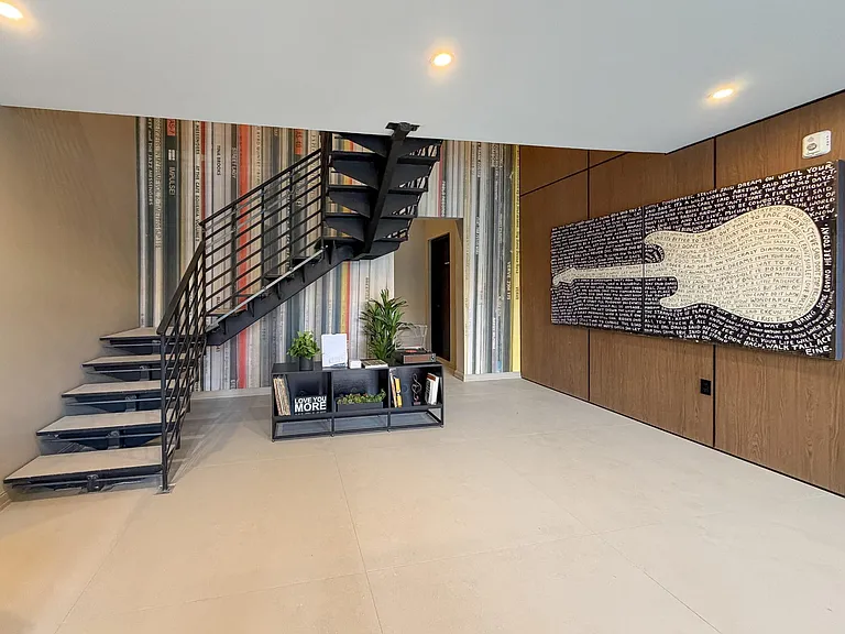 931 Madison St #205 — Photo 22