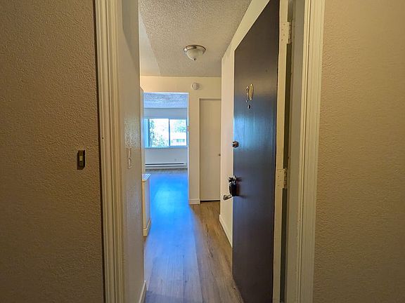 4th image of 6320 SW Lombard Ave #30