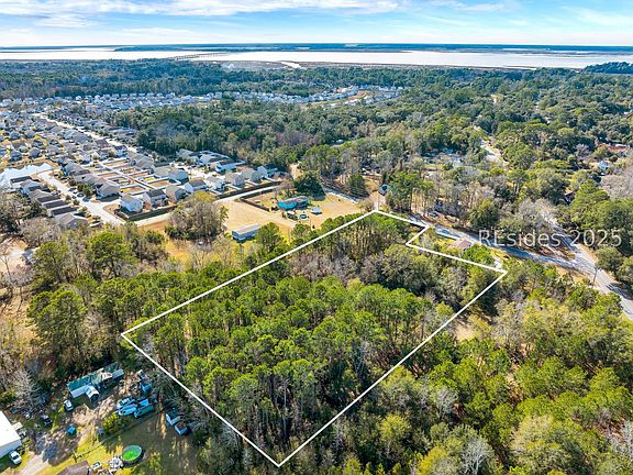 2nd image of 547 Broad River Boulevard