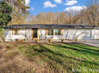 6621 W River Dr NE, Belmont, MI 49306