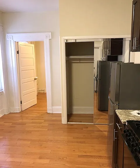 1126 Spruce St #5 — Photo 3