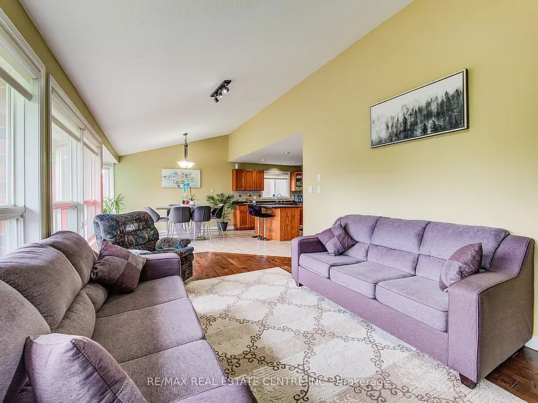 16 Paulstown Cres — Photo 24