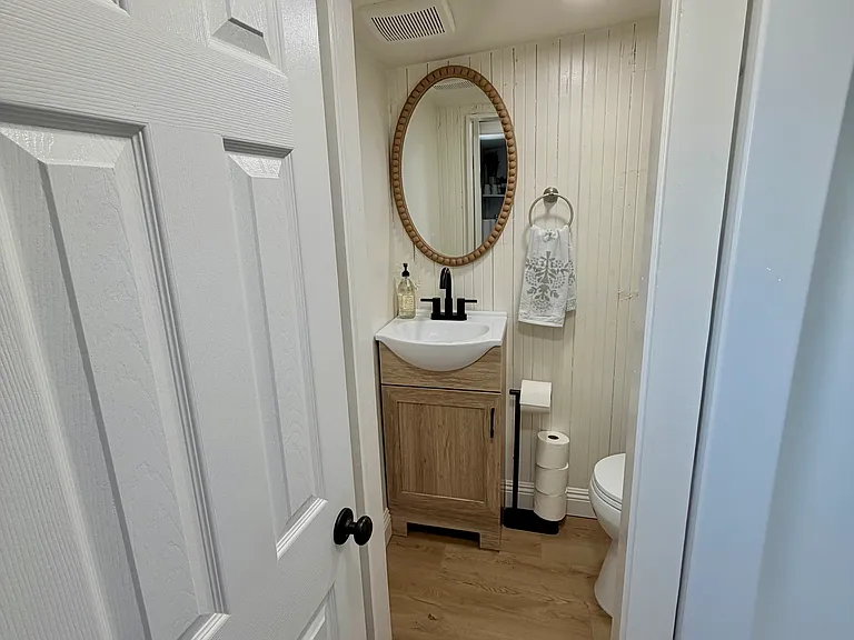 2174 Logan Ave #B — Photo 8