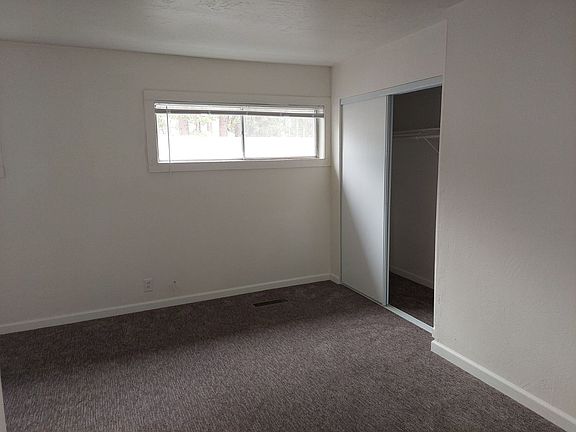 4th image of 2240 Eloise Ave #4