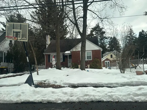 699 Church St, North Wales, PA 19454