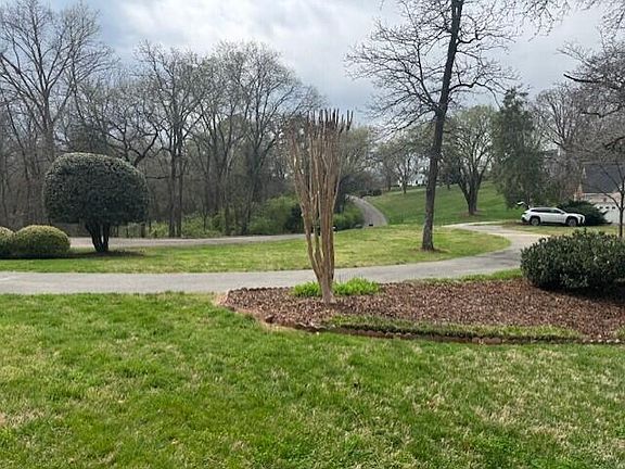 2nd image of 3059 Rivermont Rd