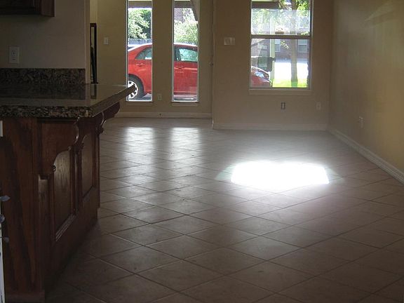 4th image of 313 S 49th St APT 1