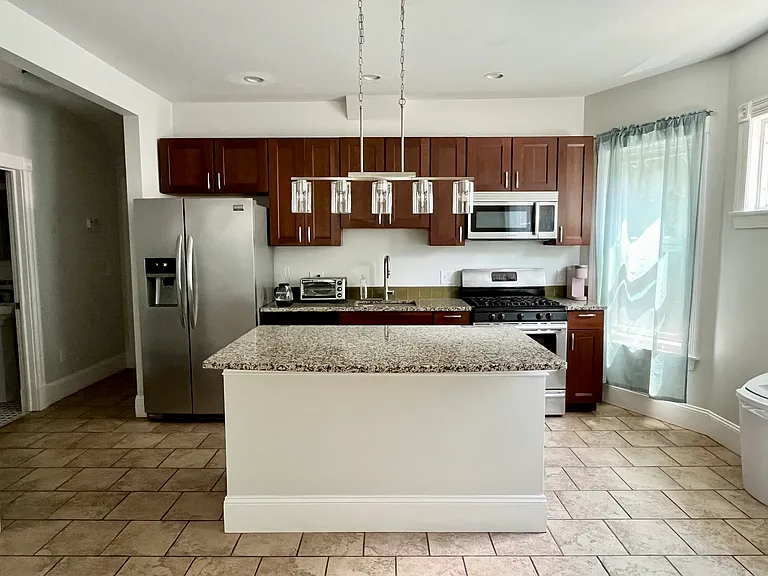 48 Lambert Ave — Photo 1