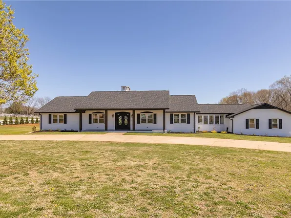 1931 Gibbs Shoals Rd, Greer, SC 29650