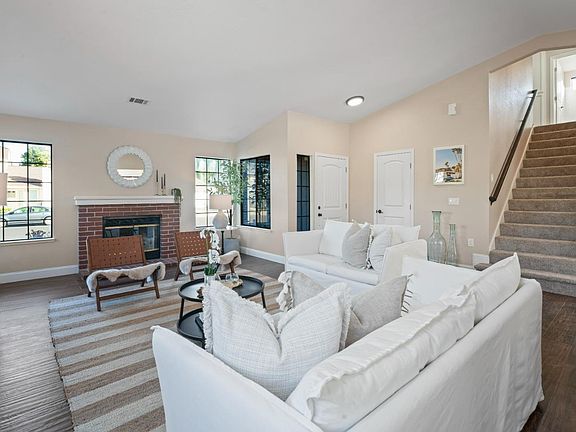 4th image of 1216 Meadowlark Drive