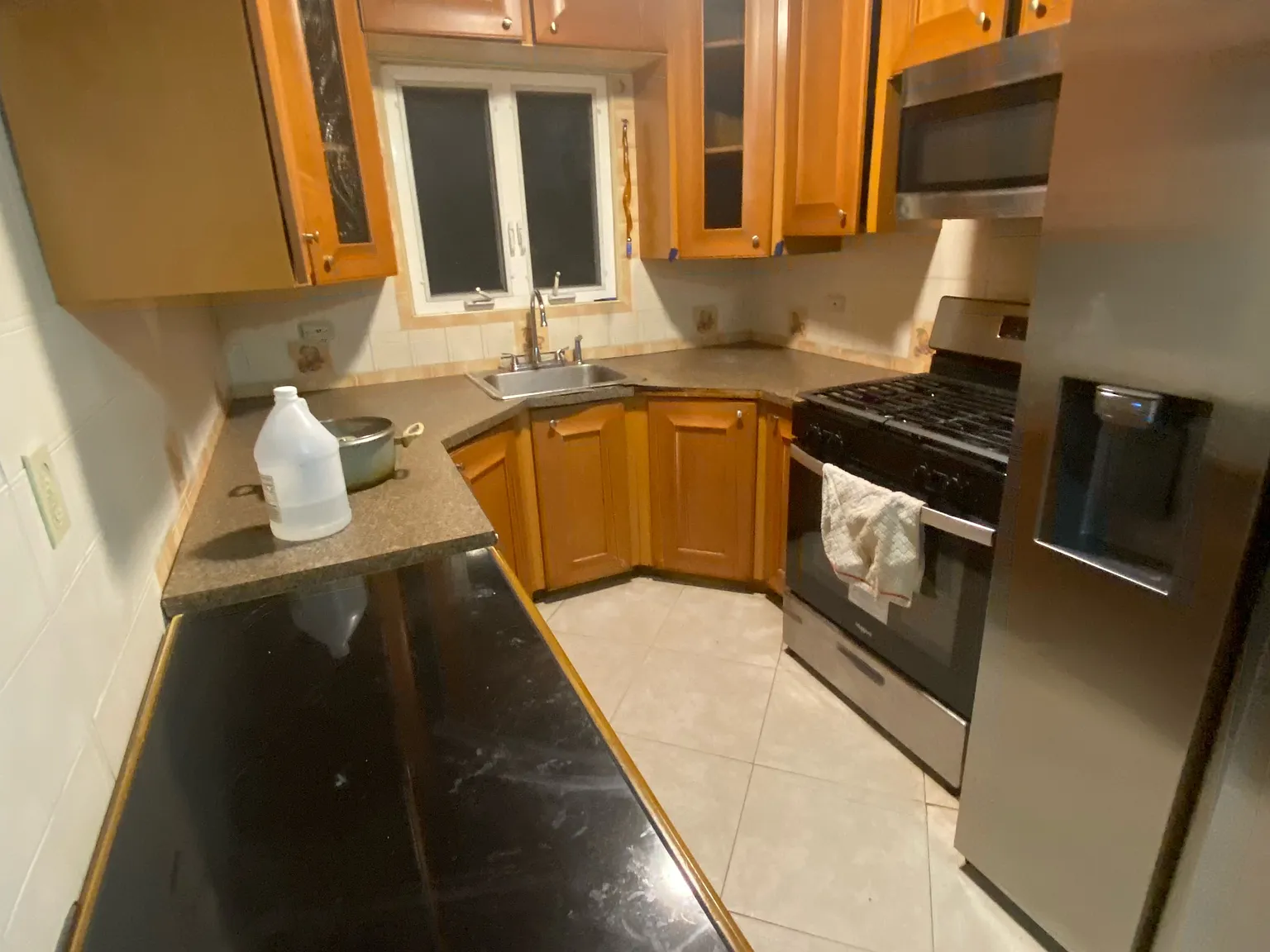 2 bed, $3,000 — Photo 2