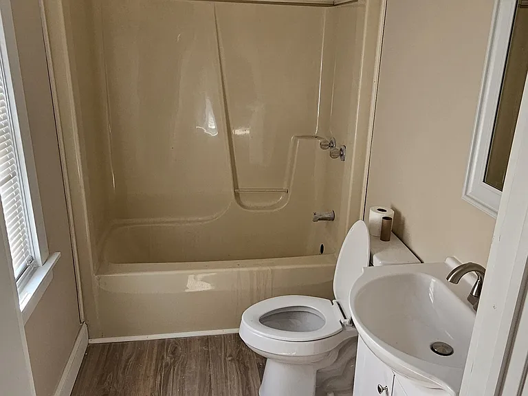 425 Hill St — Photo 11