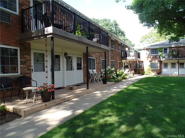 178 Jervis Ave #178
