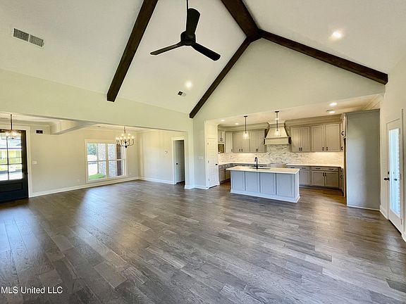 5th image of 2484 Saint Ives Ln