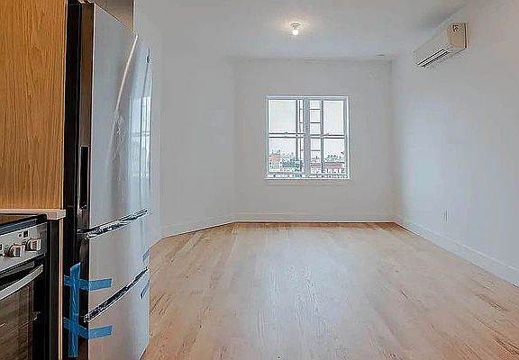5th image of 791 Sterling Pl APT 5L