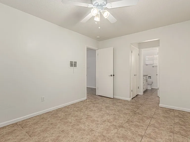 3540 E Montecito Ave — Photo 21
