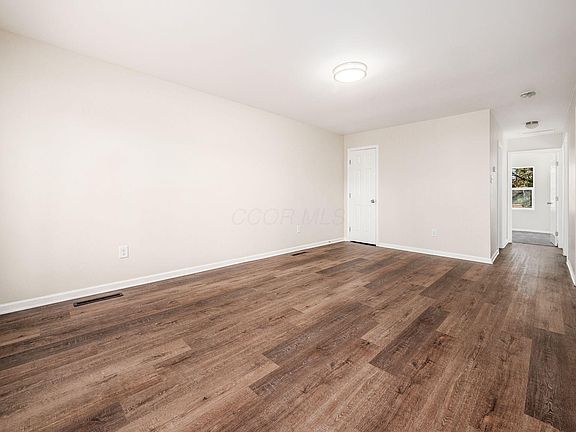 5th image of 1470 Benson Dr