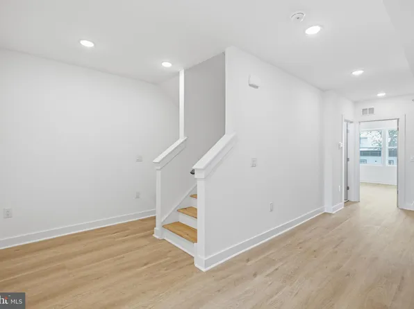 2216 N Franklin St, Philadelphia, PA