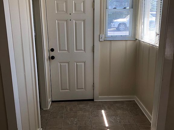 197 Rincon entryway from living room