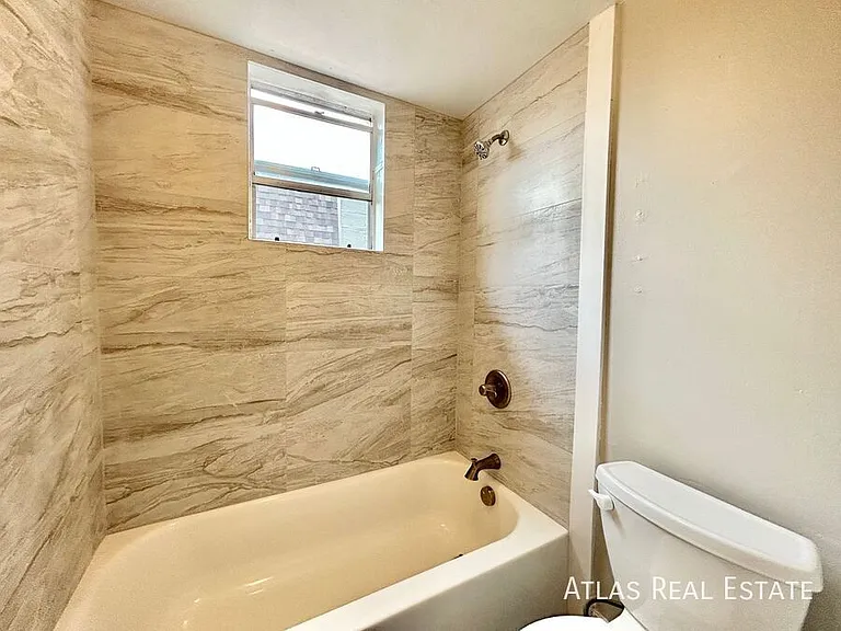 331 N Columbine St #D — Photo 9