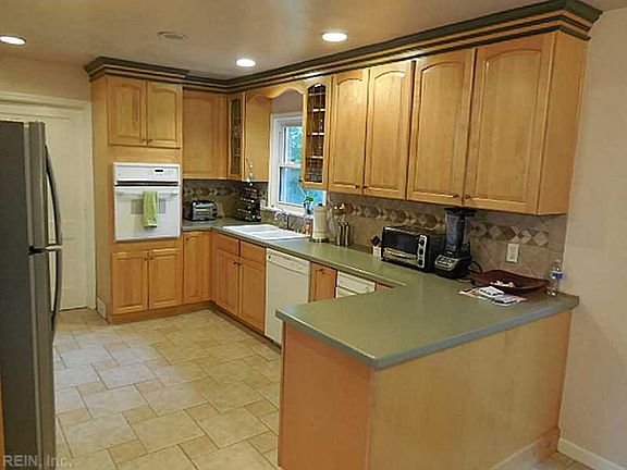 5th image of 3300 Belmont Ct