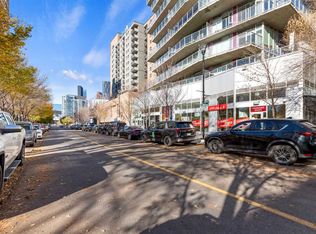 624 W 8th Ave SE #1301, Calgary, AB T2G1S7