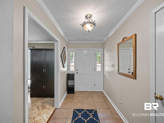 4th image of 2858 Lynndell Dr
