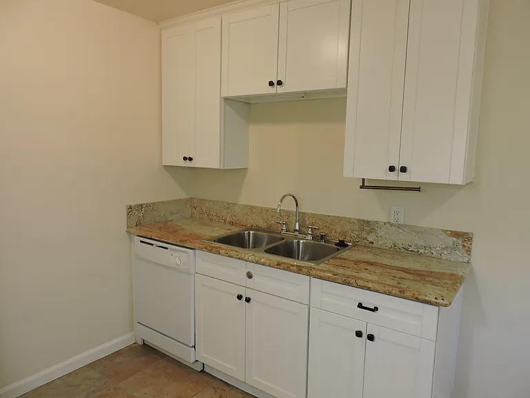 2626 T St #4 — Photo 5
