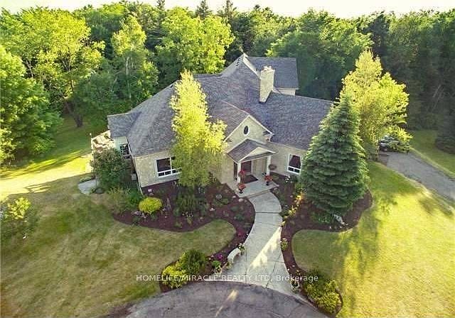 1st image of 19 Tanglewood Dr