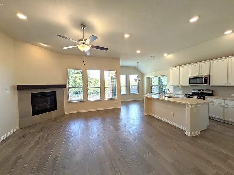 9324 Bronze Meadow Dr — Photo 6