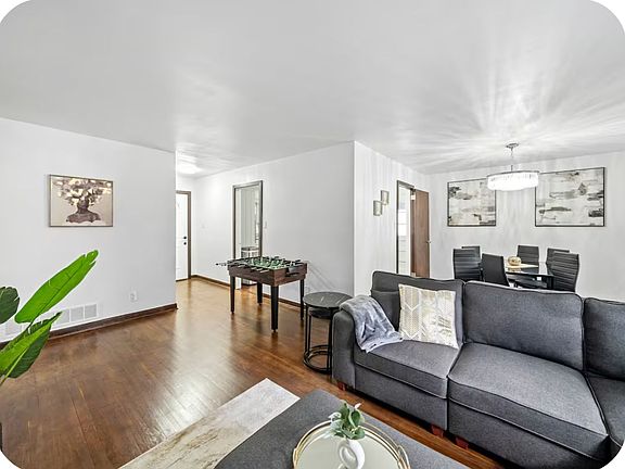3rd image of 1127 Rogeretta Dr #1127