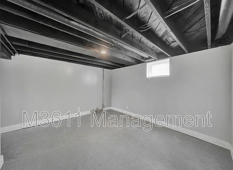 2503 S 8th St — Photo 24