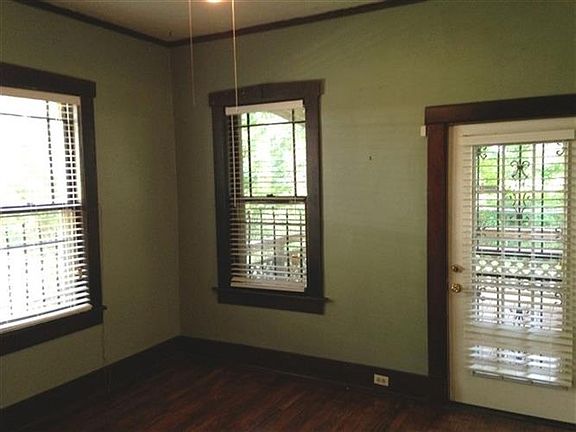 5th image of 1422 Faxon Ave