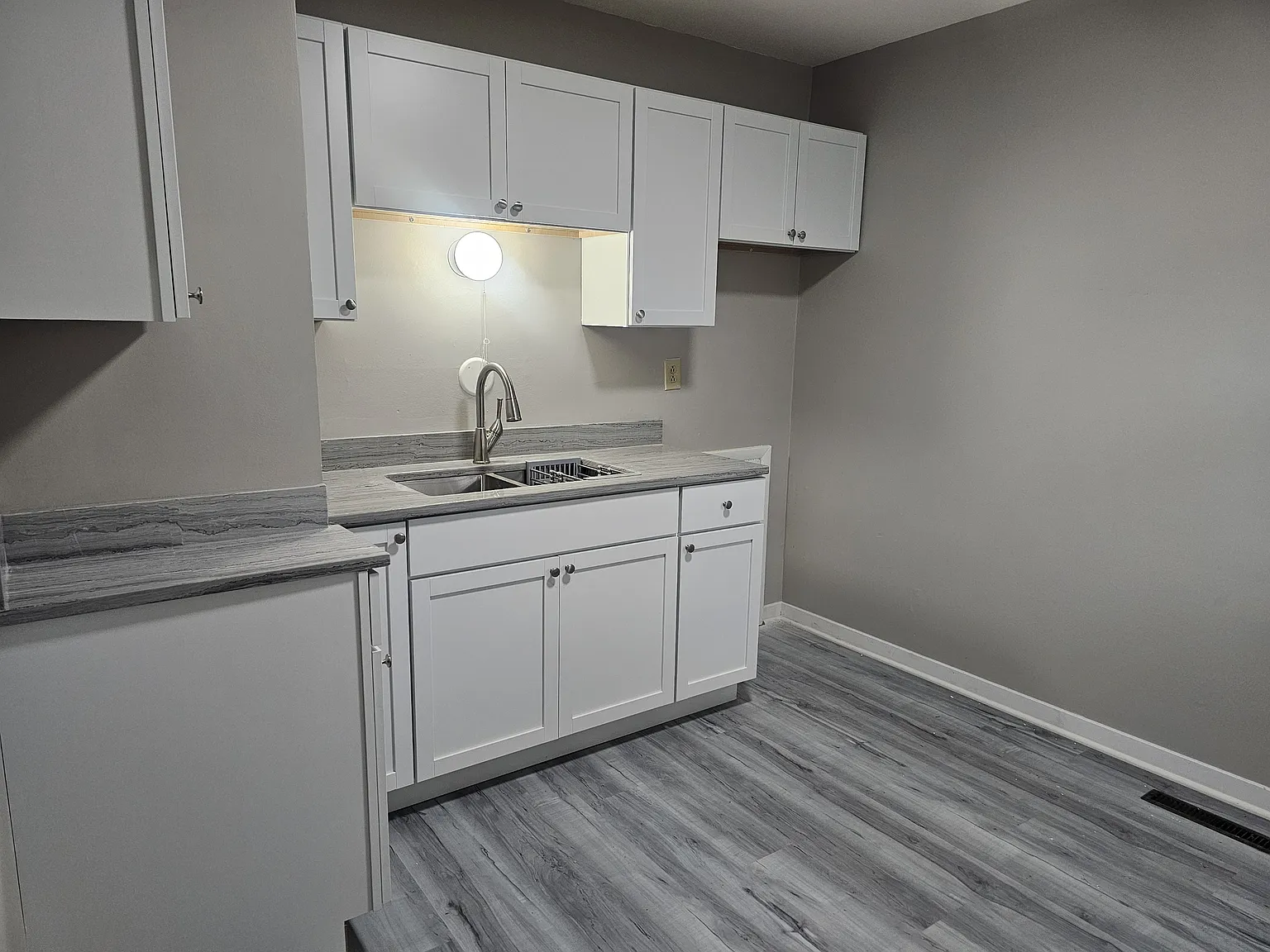 1062 Brentnell Ave., Columbus, OH 43219 - 1 — Photo 3