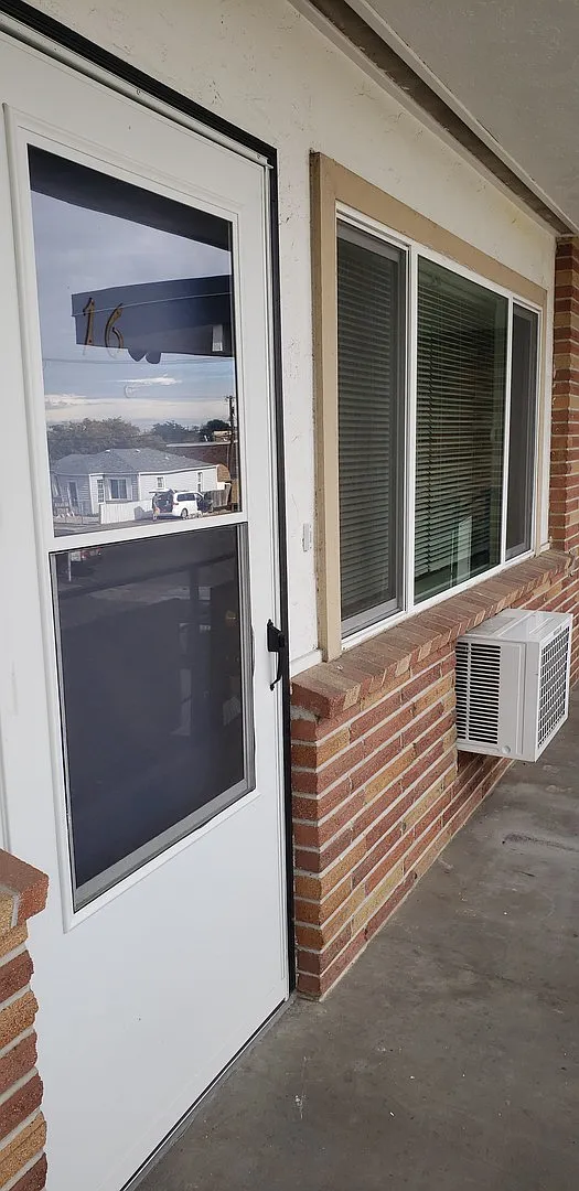 615 S Alder St — Photo 1