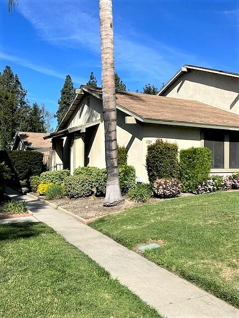 1st image of 1329 N Vineyard Ave #14